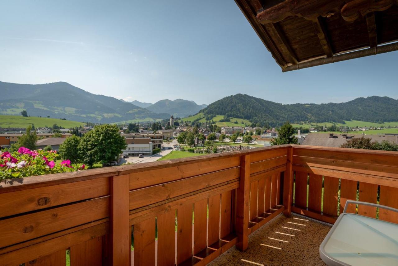 Bed and Breakfast s'Wirtshaus Familie Aigner Grobming Exterior foto