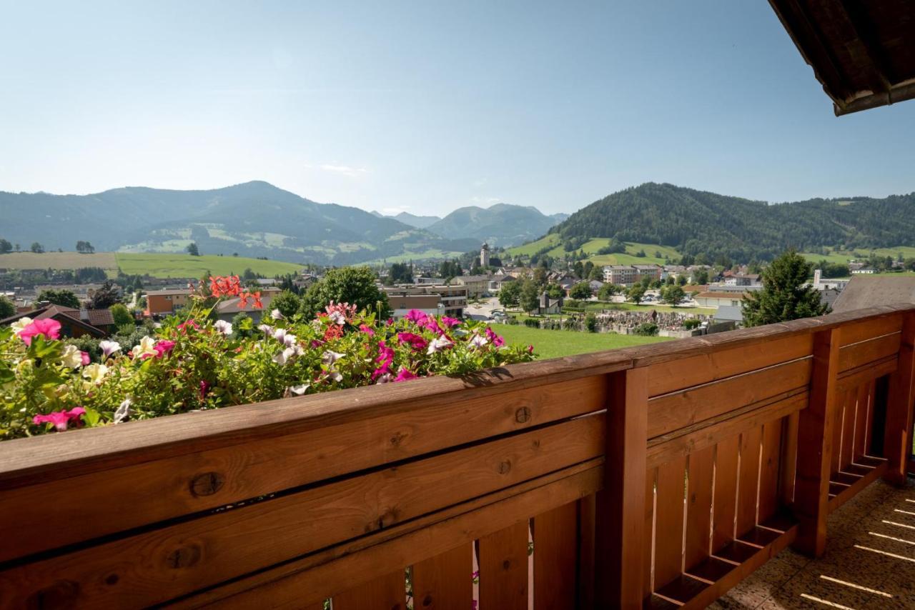 Bed and Breakfast s'Wirtshaus Familie Aigner Grobming Exterior foto
